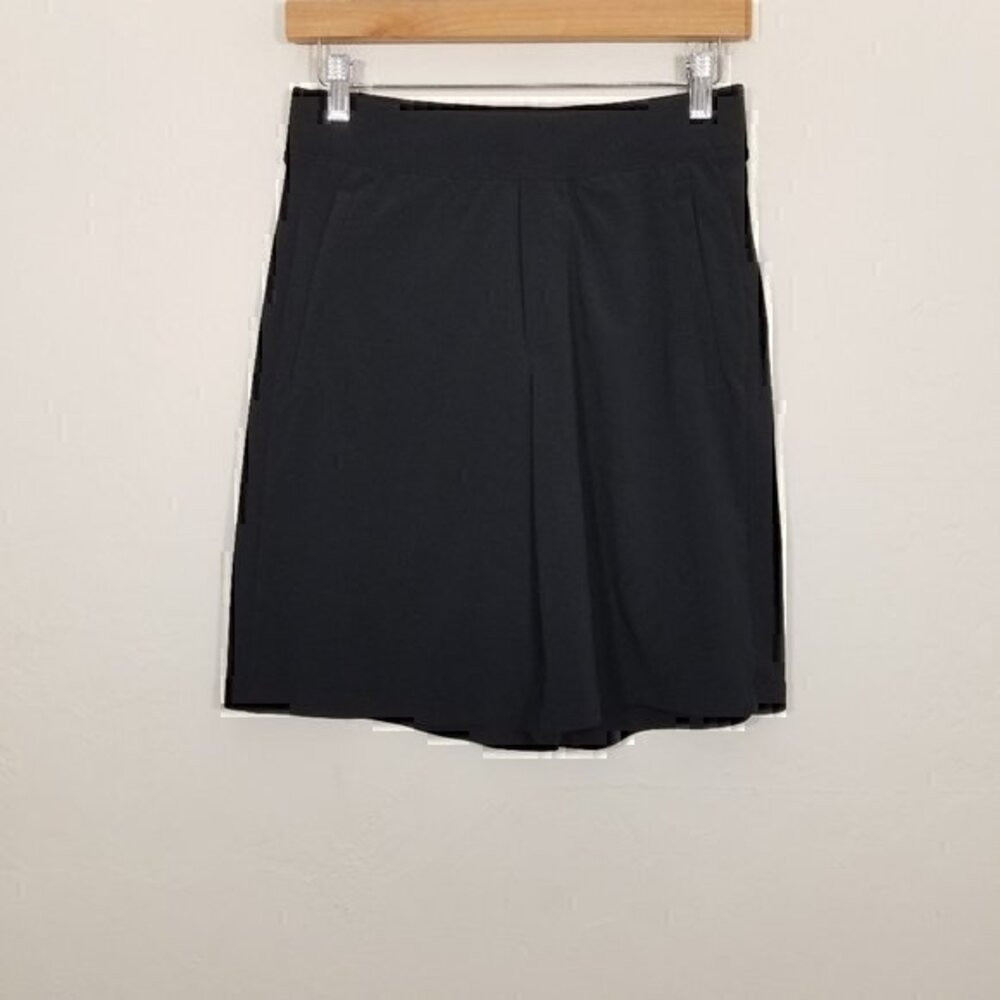 Like New Athleta Shorts Stretch Black Size 4